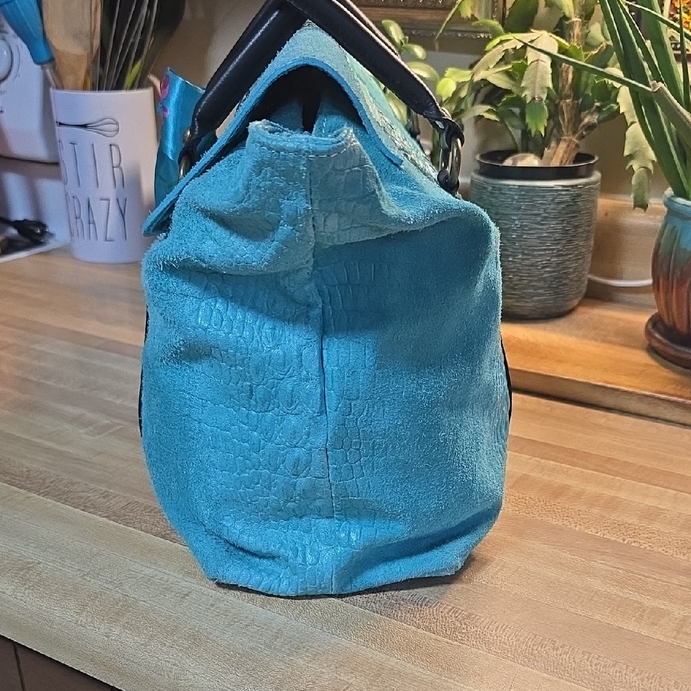 Turquoise Itailan Croc Embossed Suede Handbag with Scarf Accent - Picture 4 of 13